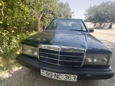 Mercedes 190 1990