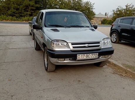 Chevrolet Niva 2005