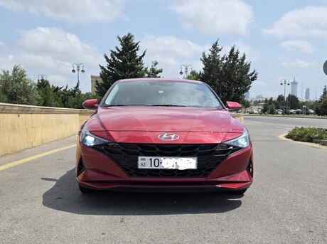 Hyundai Elantra 2022