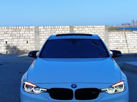 BMW 330 2016