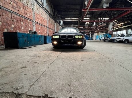 BMW 735 1999