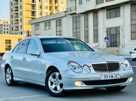 Mercedes E 220 2003