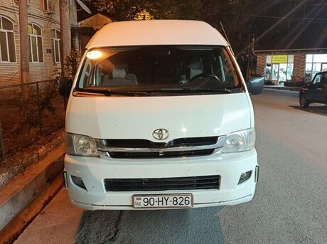 Toyota HiAce 2010