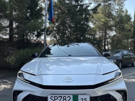 Toyota Camry 2025