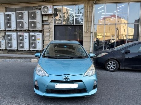 Toyota Prius C 2012