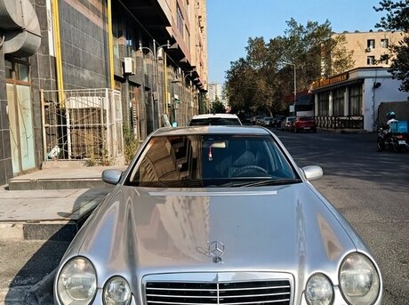 Mercedes E 220 1999