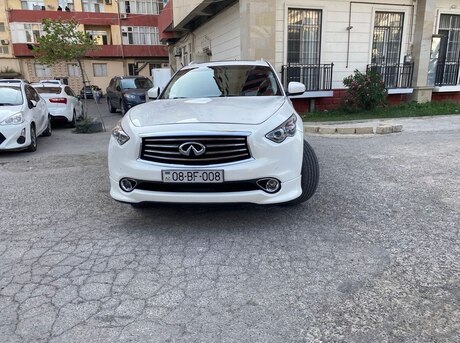 Infiniti QX70 2014