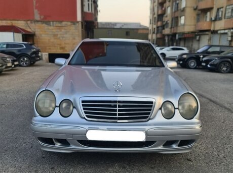 Mercedes E 270 2000