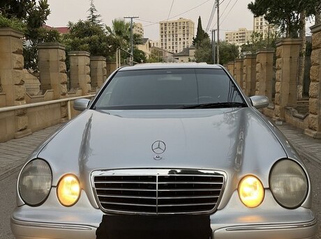 Mercedes E 200 2001