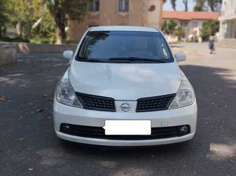 Nissan Tiida 2006