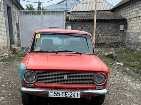 LADA (VAZ) 21011 1984