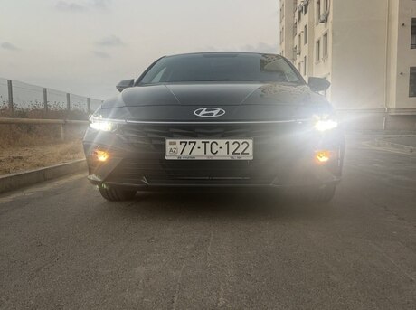 Hyundai Elantra 2024