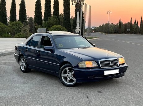 Mercedes C 180