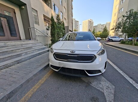 Kia Niro 2016
