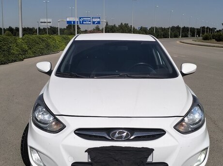 Hyundai Accent 2013