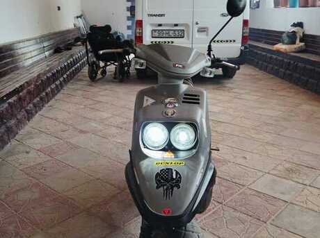 Yamaha  2000