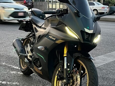 Yamaha R15 V4 2024