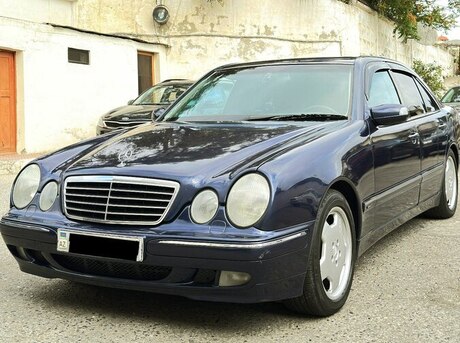 Mercedes E 220 2000