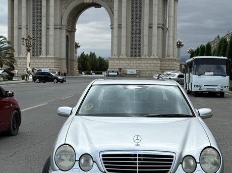 Mercedes E 240 2000