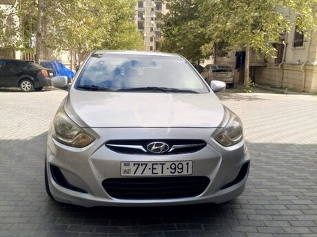 Hyundai Accent 2011