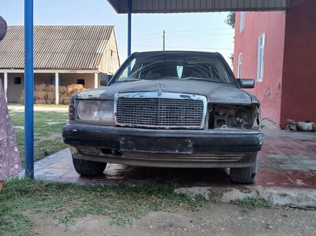Mercedes 190 1990