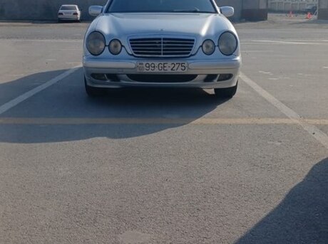 Mercedes E 220 2001