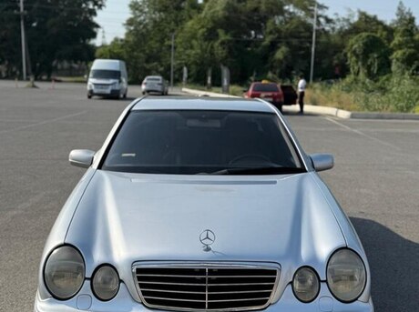 Mercedes E 260 2001
