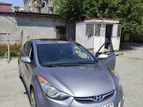 Hyundai Elantra 2011