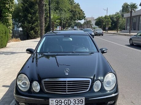 Mercedes E 240 2004