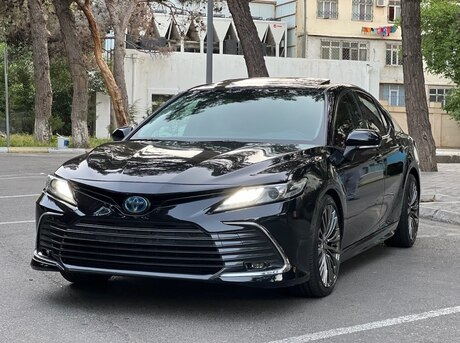 Toyota Camry 2021