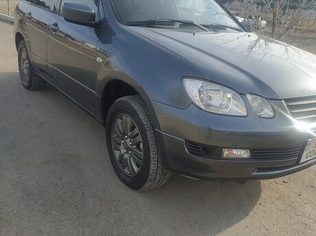 Mitsubishi Airtrek 2001