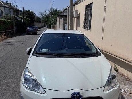Toyota Aqua 2016