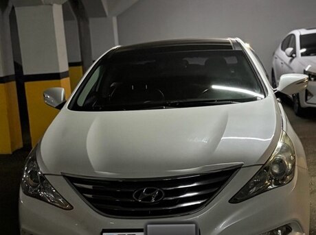 Hyundai Sonata 2011