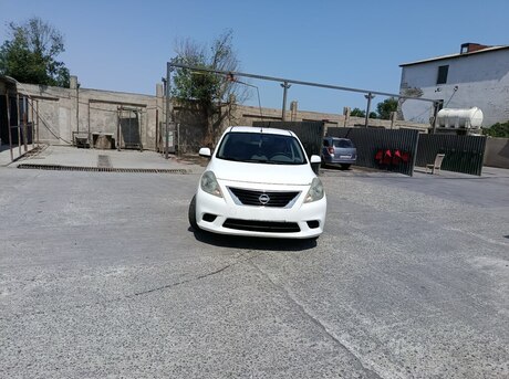 Nissan Sunny 2014