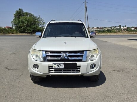 Mitsubishi Pajero 2013