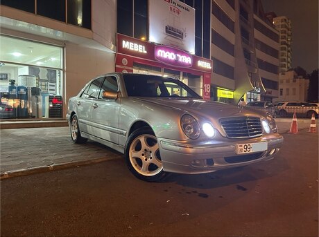 Mercedes E 240 2000