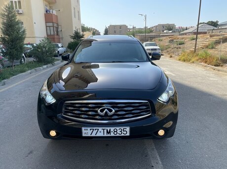 Infiniti FX35 2011
