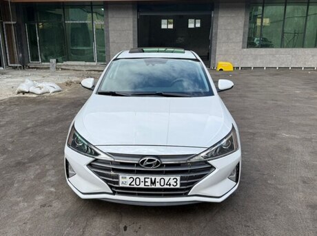 Hyundai Elantra 2019