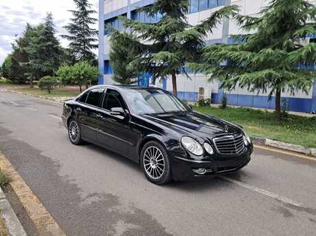 Mercedes E 220