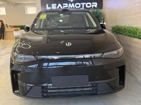Leapmotor C16