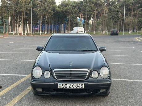 Mercedes E 220 2000