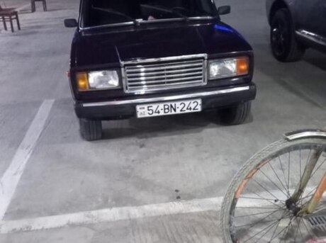 LADA (VAZ) 2107 2000