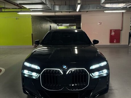 BMW 740