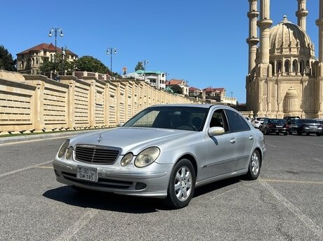 Mercedes E 220 2002