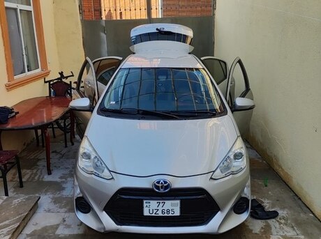 Toyota Aqua 2015