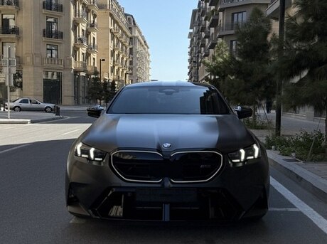 BMW M5