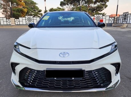 Toyota Camry 2025