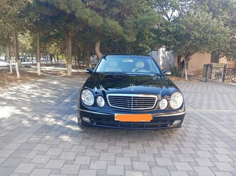 Mercedes E 220