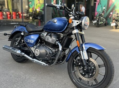 Royal Enfield Super Meteor 650