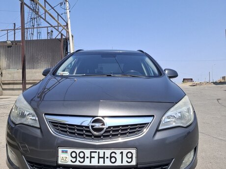 Opel Astra 2011
